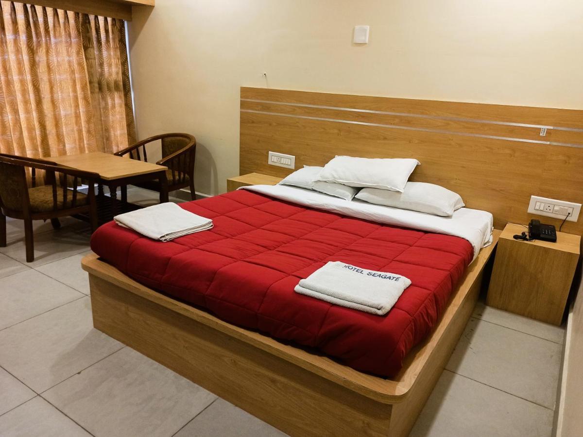Hotel Seagate Velankanni Eksteriør billede