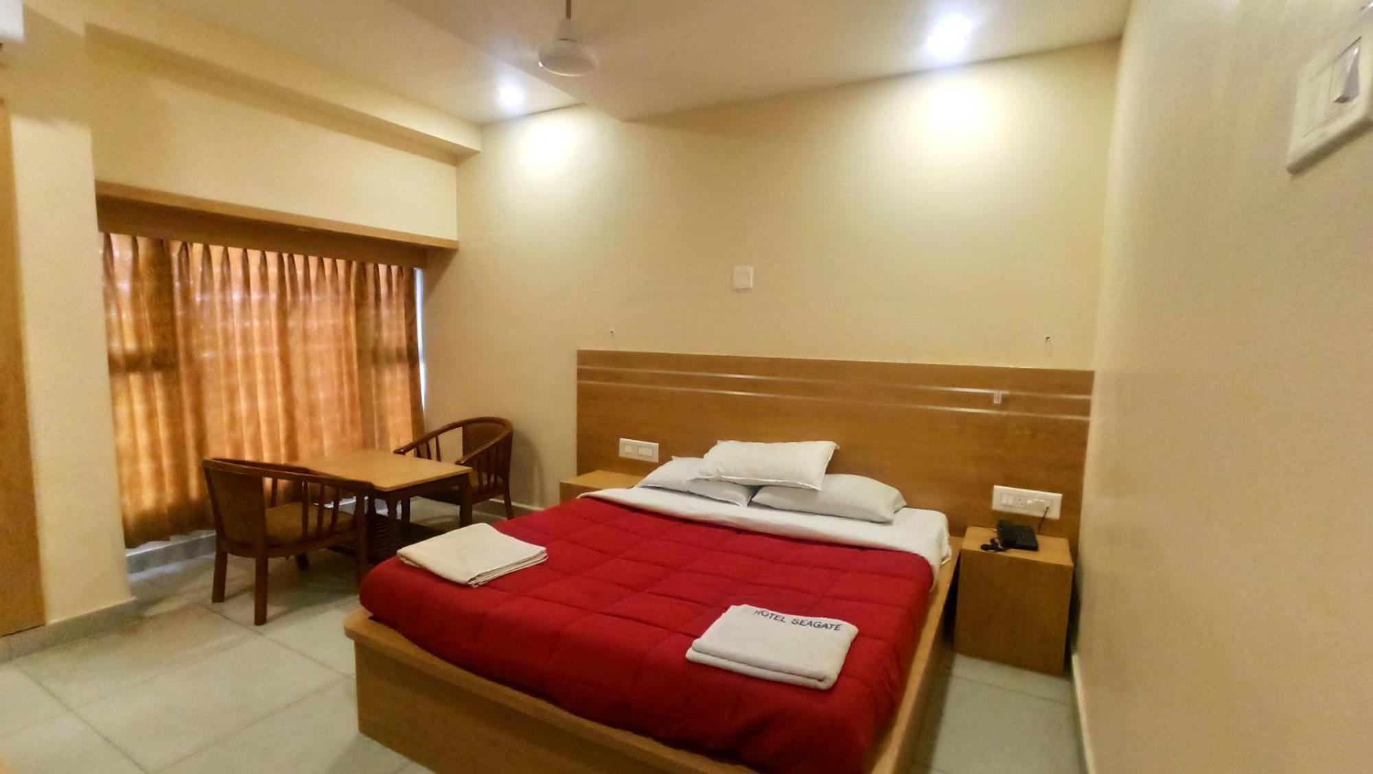 Hotel Seagate Velankanni Eksteriør billede