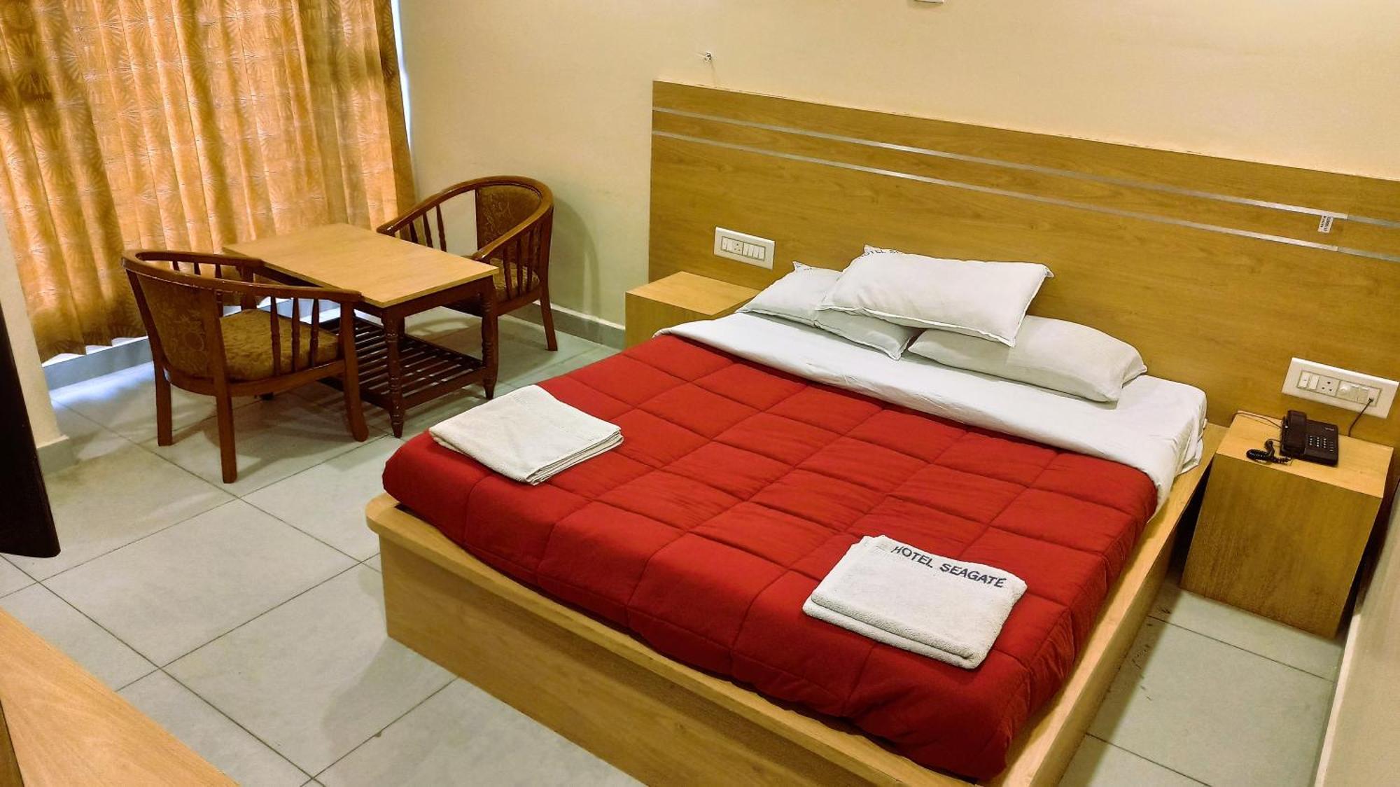 Hotel Seagate Velankanni Eksteriør billede